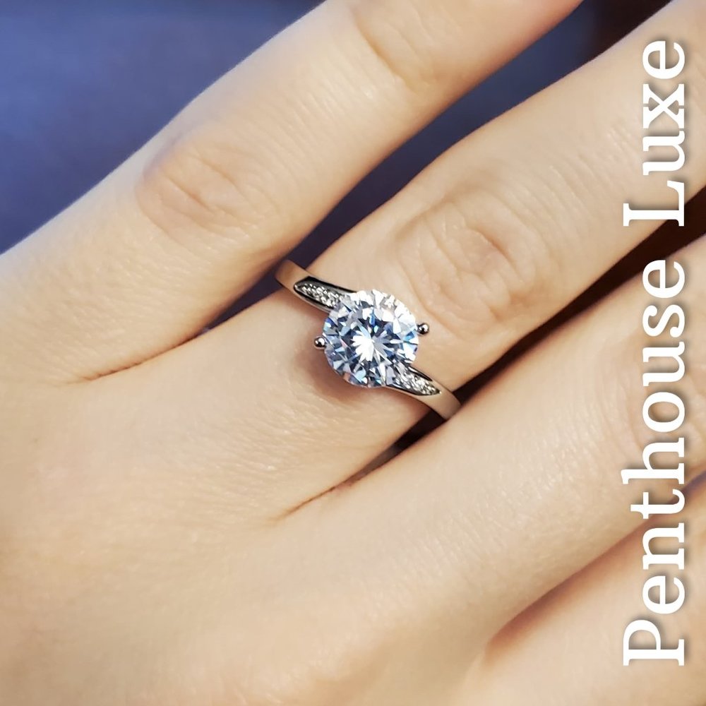 🔥 CLEARANCE! White Sapphire Bypass Swirl Ring - Picture 6 of 8